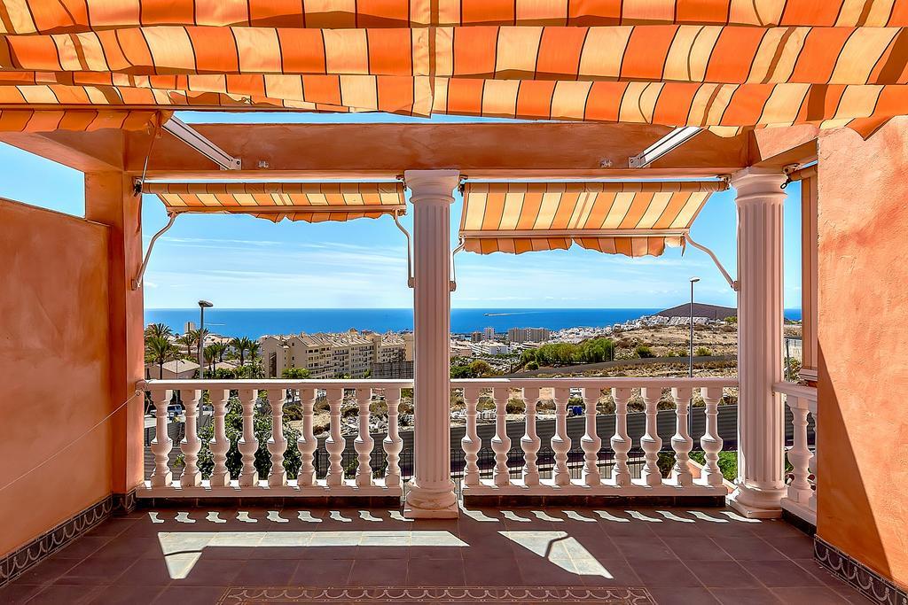Villa In Los Cristianos Los Cristianos  Exterior photo