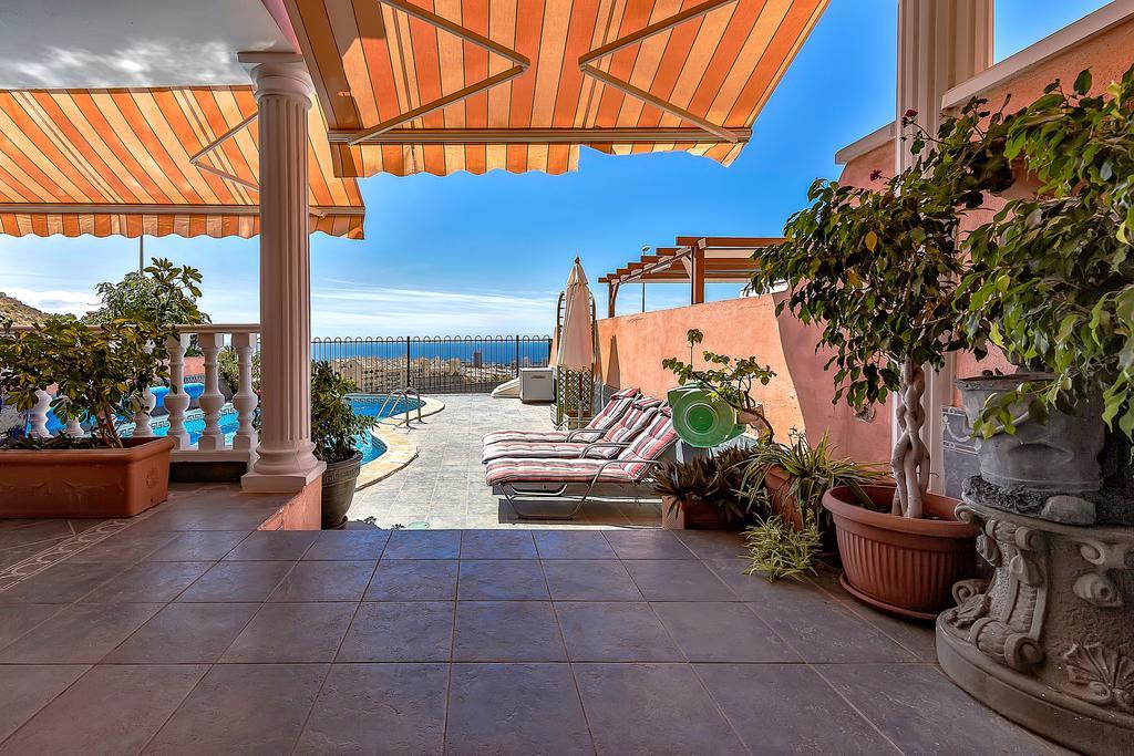 Villa In Los Cristianos Los Cristianos  Exterior photo